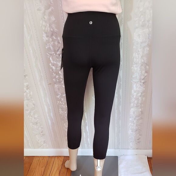 90 Degree by Reflex Capri Leggings - Picture 2 of 9